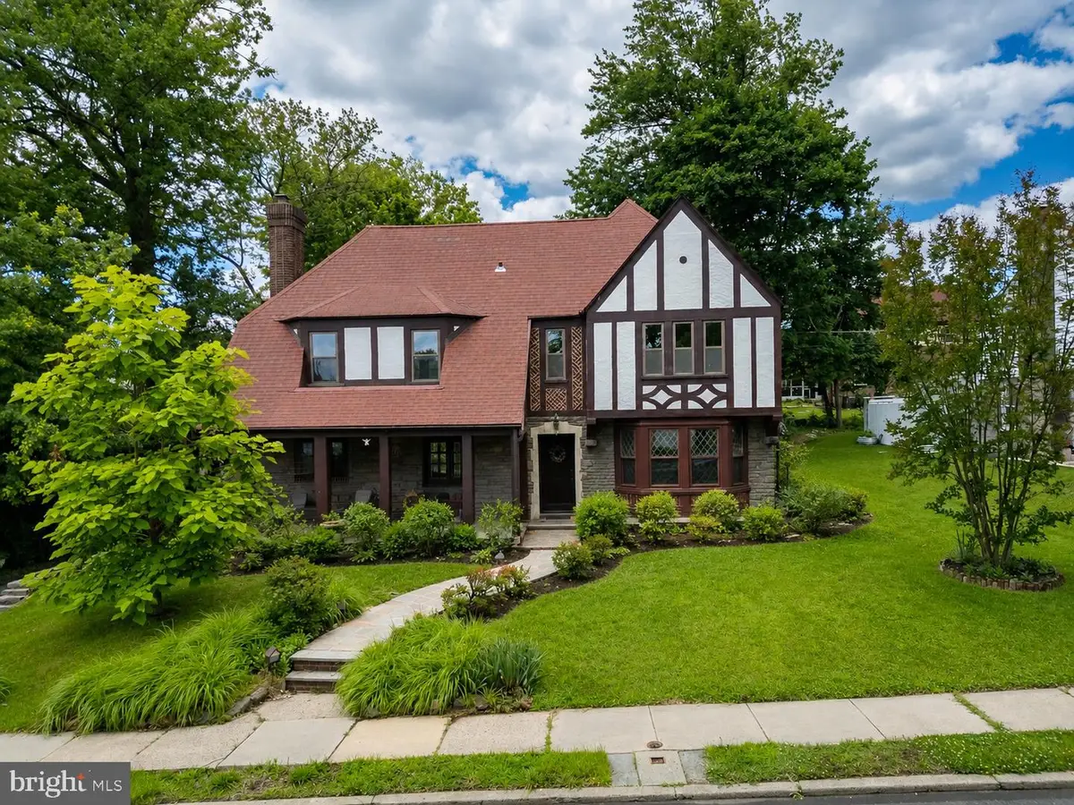 522 Brookfield Rd, Drexel Hill, PA 19026 - #1