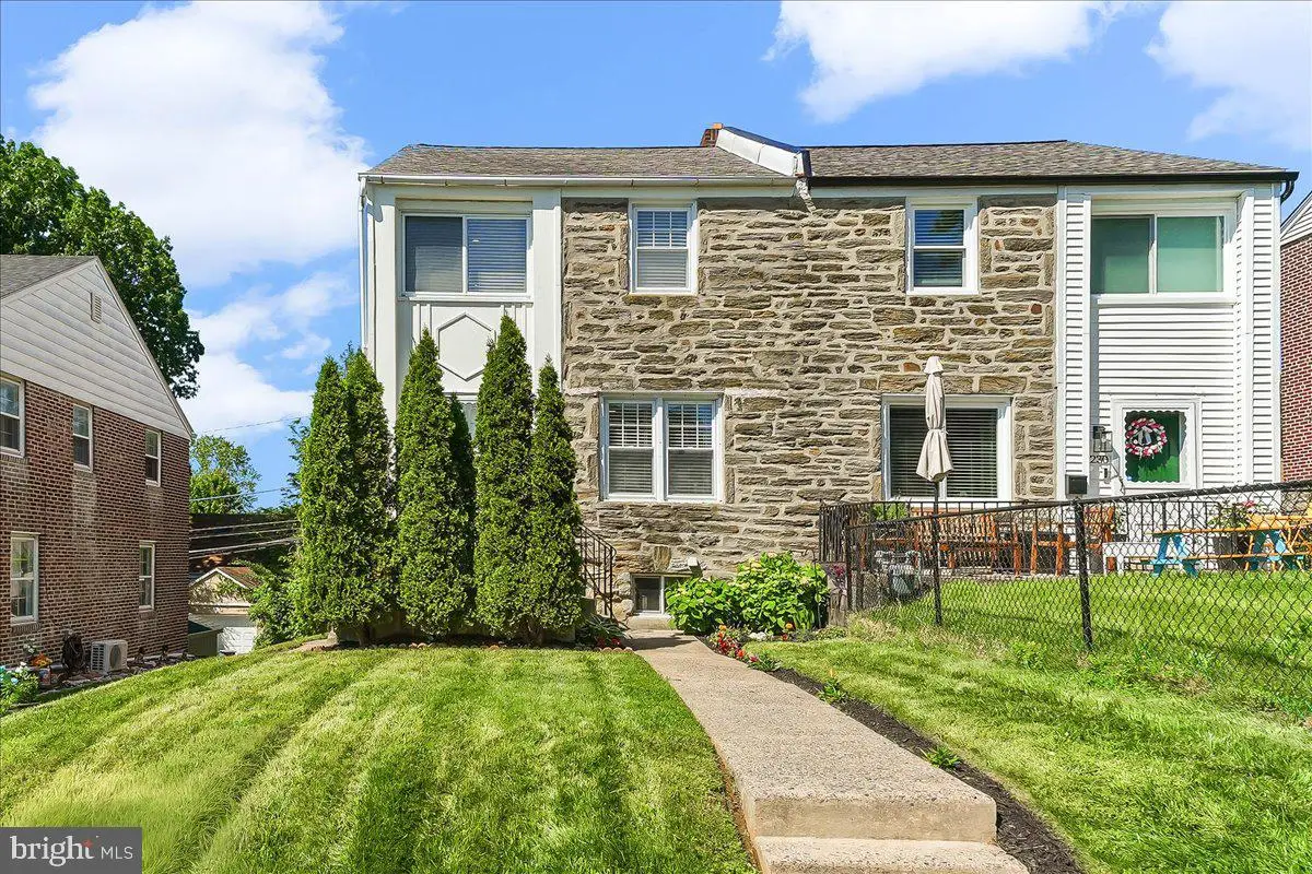 1228 Cobbs St, Drexel Hill, PA 19026 - #1
