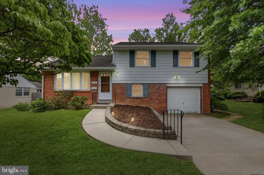 2916 Larkspur Ln, Secane, PA 19018 - #2