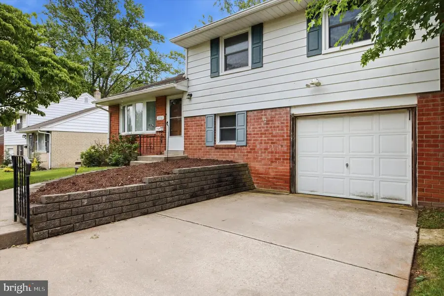 2916 Larkspur Ln, Secane, PA 19018 - #3