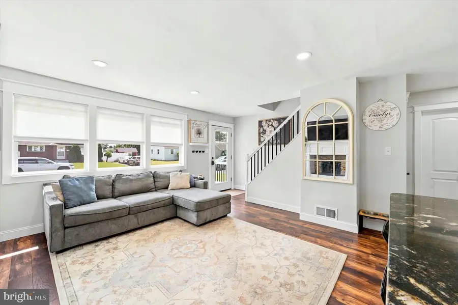 108 School House Ln, Brookhaven, PA 19015 - #3
