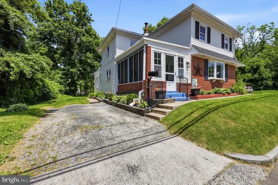 409 Michigan Ave, Swarthmore, PA 19081 - #2