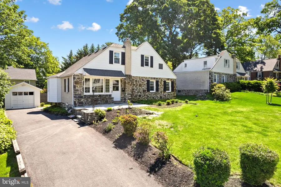 13 Rodney Rd, Bryn Mawr, PA 19010 - #2