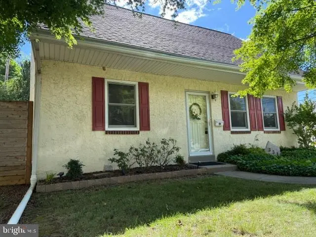 331 E Woodlyn Cir, Woodlyn, PA 19094 - #2