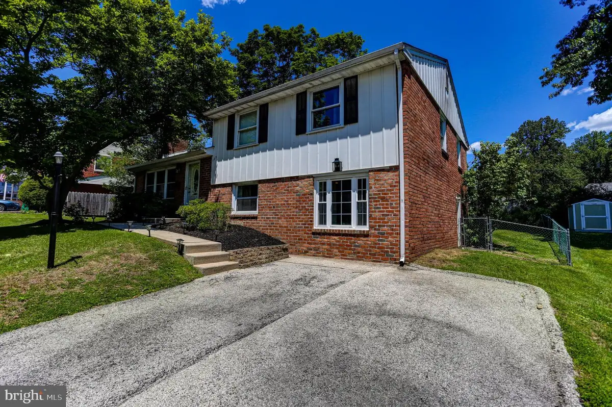 125 W Thomson Ave, Springfield, PA 19064 - #1