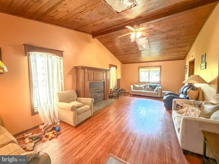646 Amosland Rd, Morton, PA 19070 - #2