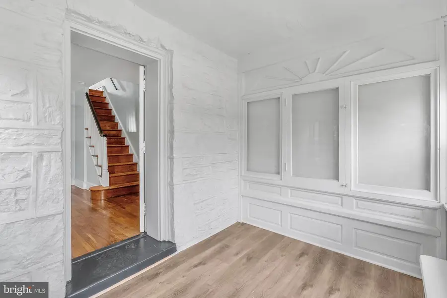 7231 Clinton Rd, Upper Darby, PA 19082 - #2