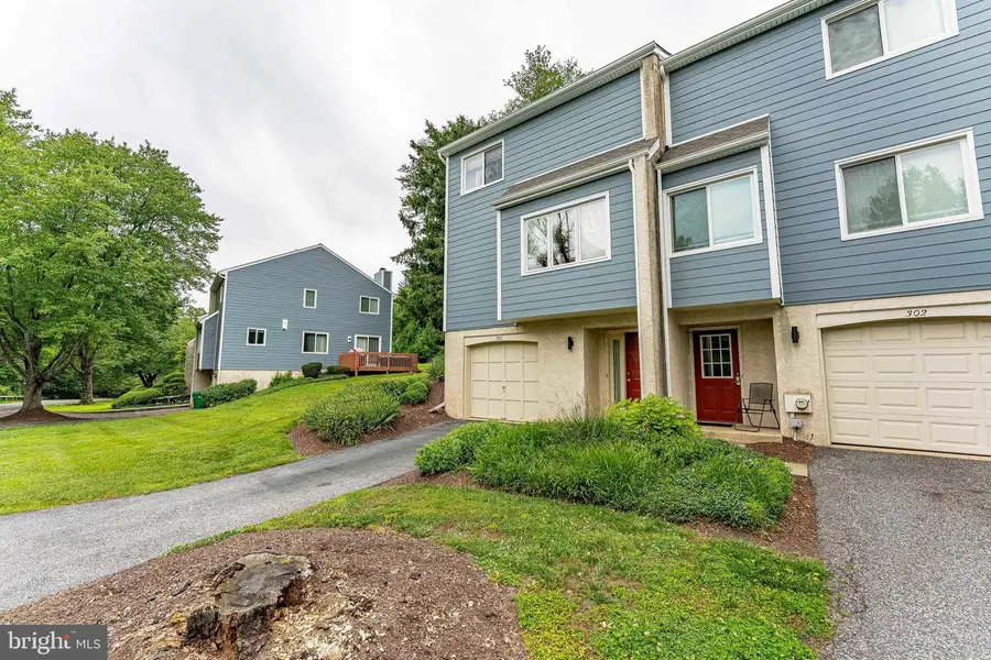 301 S Point Dr, Chadds Ford, PA 19317 - #3