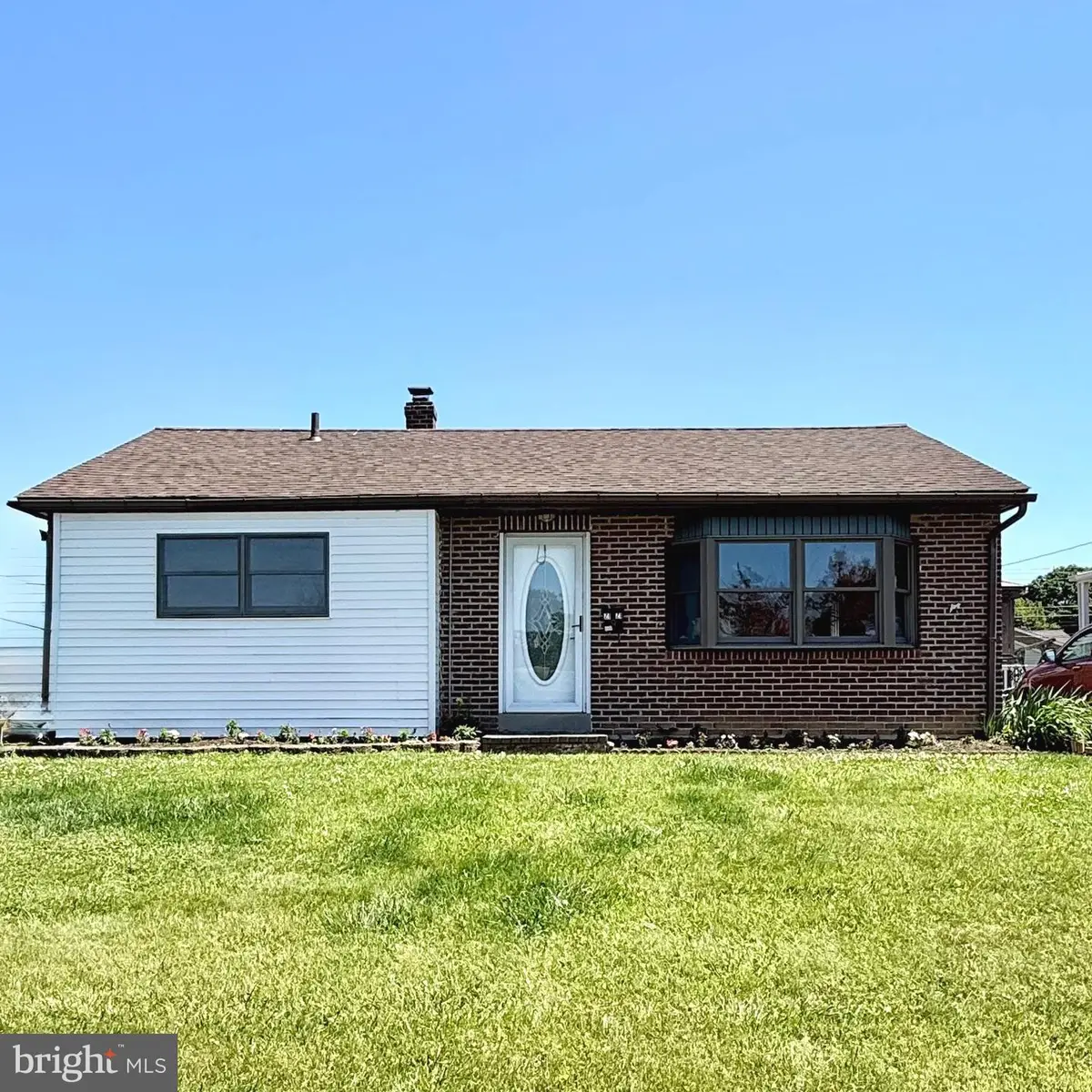 2121 N Lee Ln, Aston, PA 19014 - #1