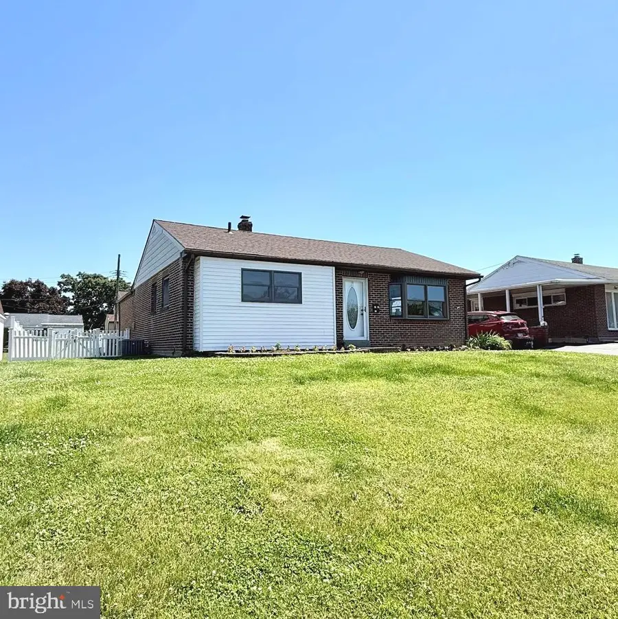 2121 N Lee Ln, Aston, PA 19014 - #2