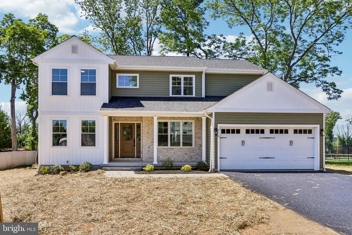 218 4th Ave, Newtown Square, PA 19073 - #1