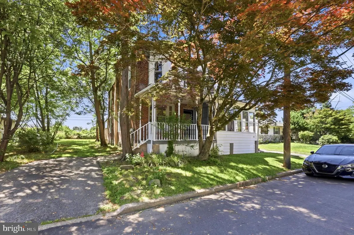 264 Maple Ave, Morton, PA 19070 - #1