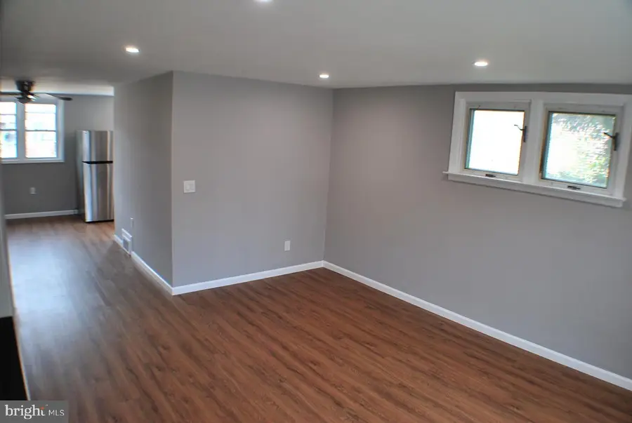 512 S 2nd St, Darby, PA 19023 - #3