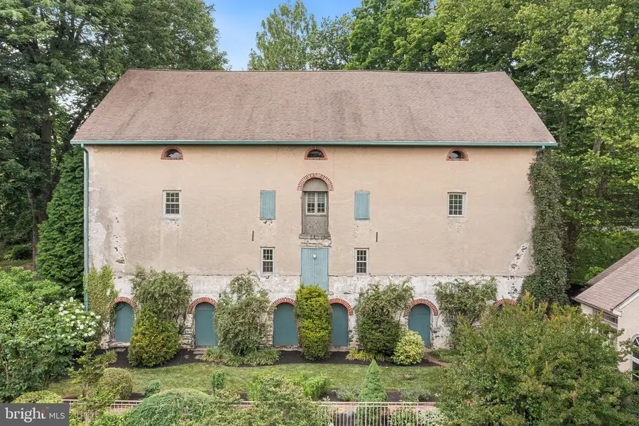 2 Todmorden Ln, Rose Valley, PA 19086 - #2