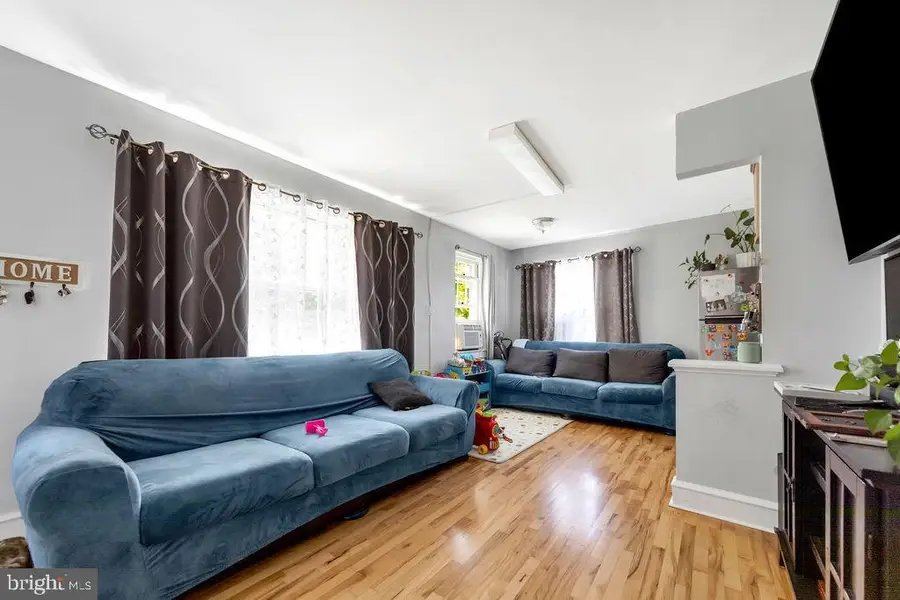 227 S Fairview Ave, Upper Darby, PA 19082 - #3