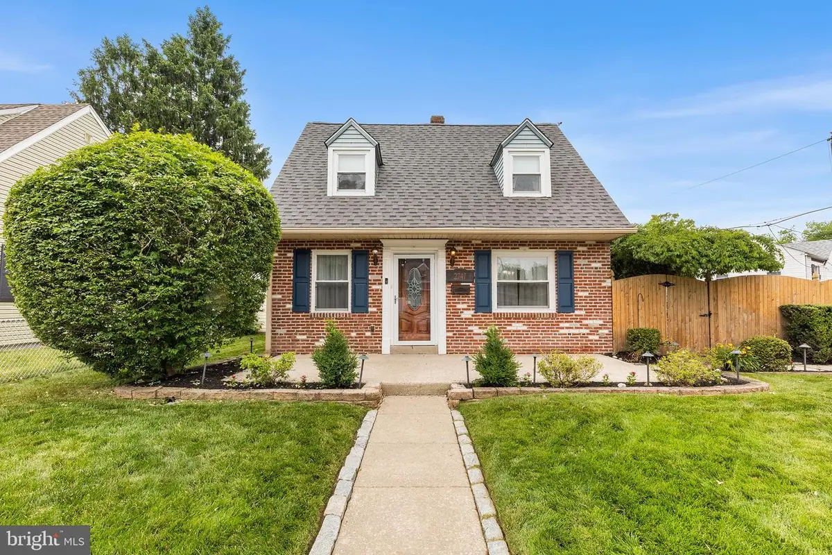 2747 Springhill Rd, Secane, PA 19018 - #1