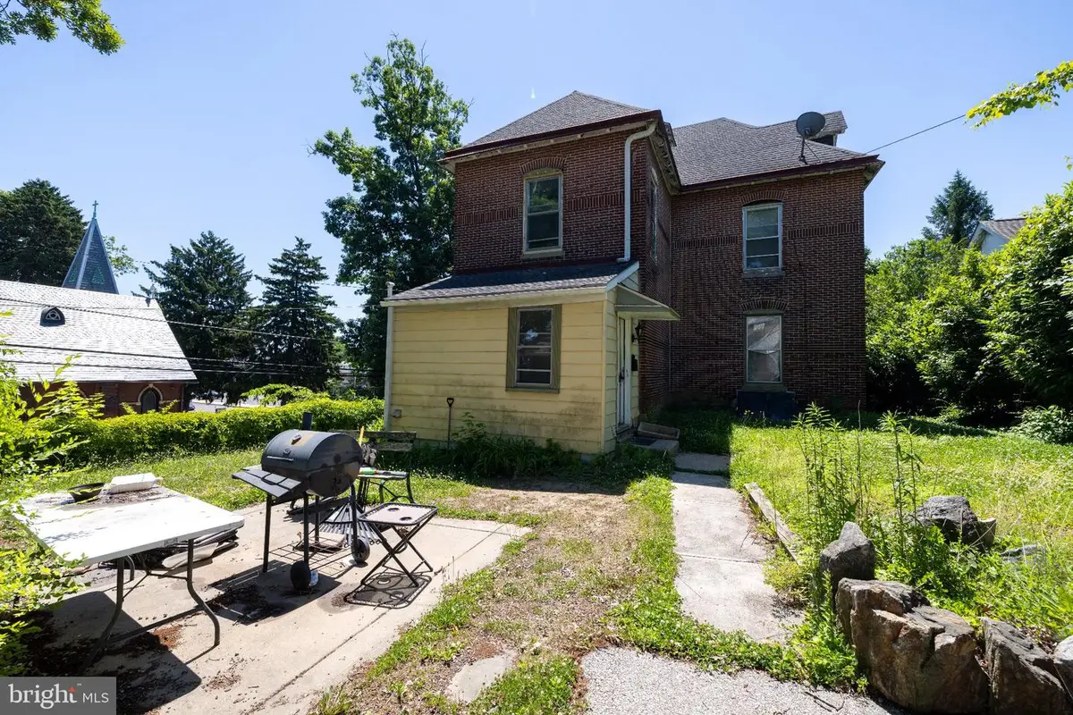 201 Baltimore Ave, Clifton Heights, PA 19018 - #1