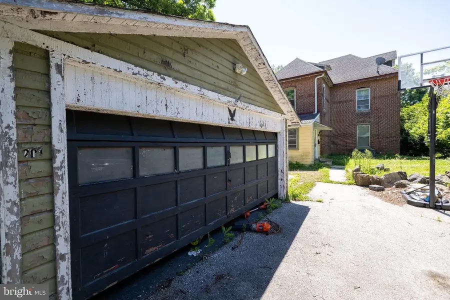 201 Baltimore Ave, Clifton Heights, PA 19018 - #2