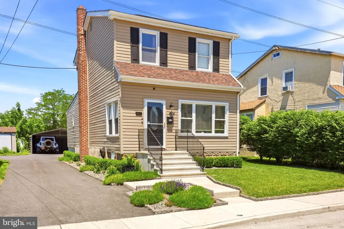 429 Hillcrest Ave, Glenolden, PA 19036 - #1