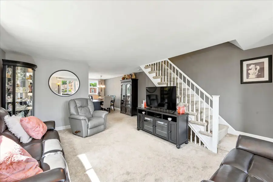 5242 Gramercy Dr, Clifton Heights, PA 19018 - #2