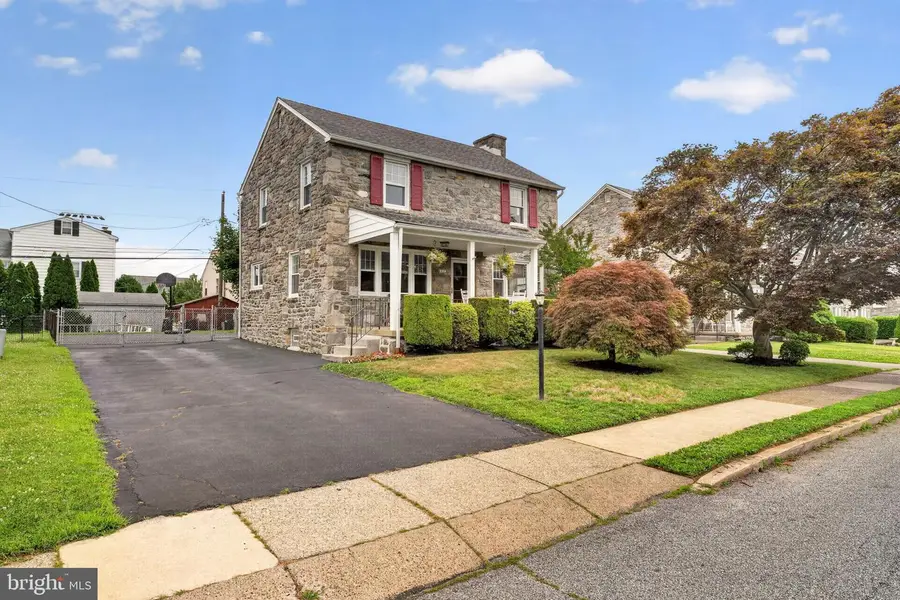 911 Shadeland Ave, Drexel Hill, PA 19026 - #2