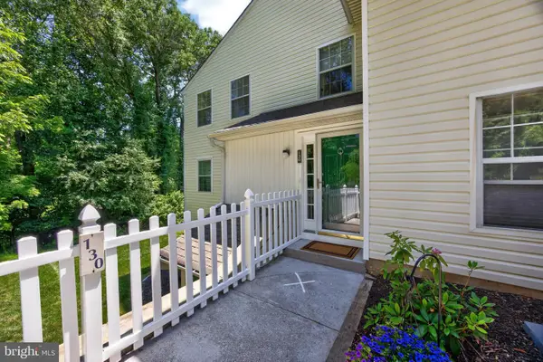 130 Deerfield Ct #130, GLEN MILLS, PA 19342