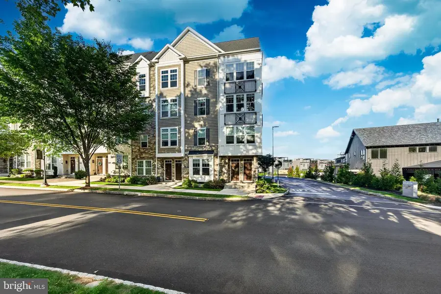 202 Charles Ellis Dr, Newtown Square, PA 19073 - #3