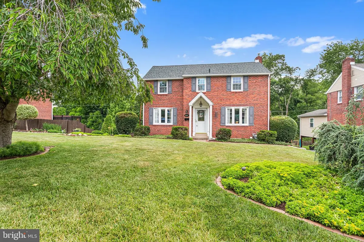 321 Holt Ln, Springfield, PA 19064 - #1