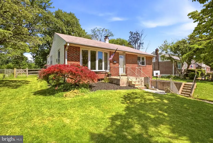 112 Meadowbrook Ln, Brookhaven, PA 19015 - #2