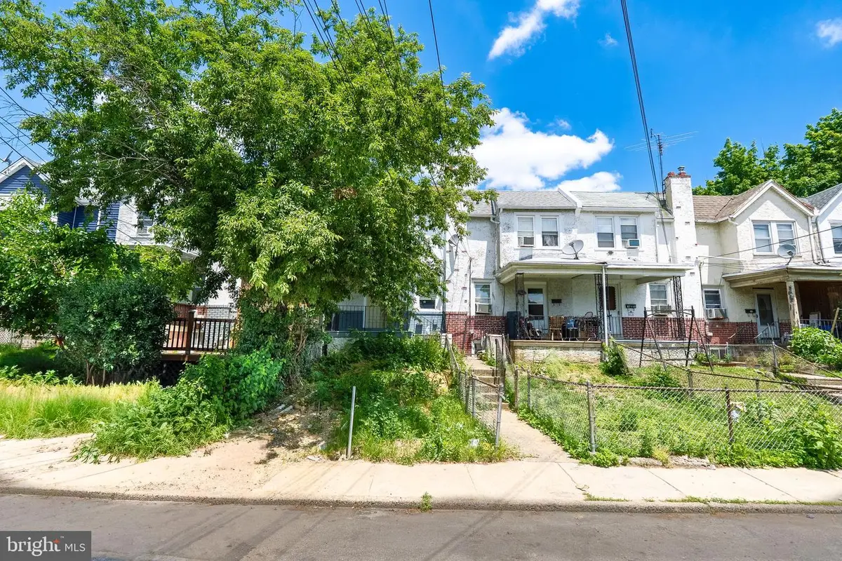 7023 Clover Ln, Upper Darby, PA 19082 - #1