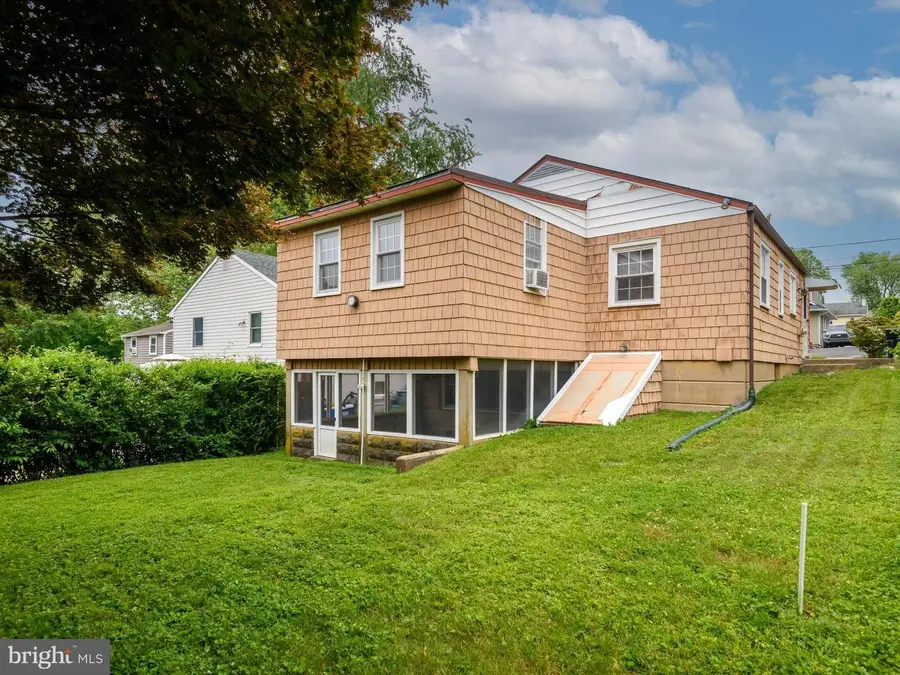 124 2nd Ave, Broomall, PA 19008 - #3