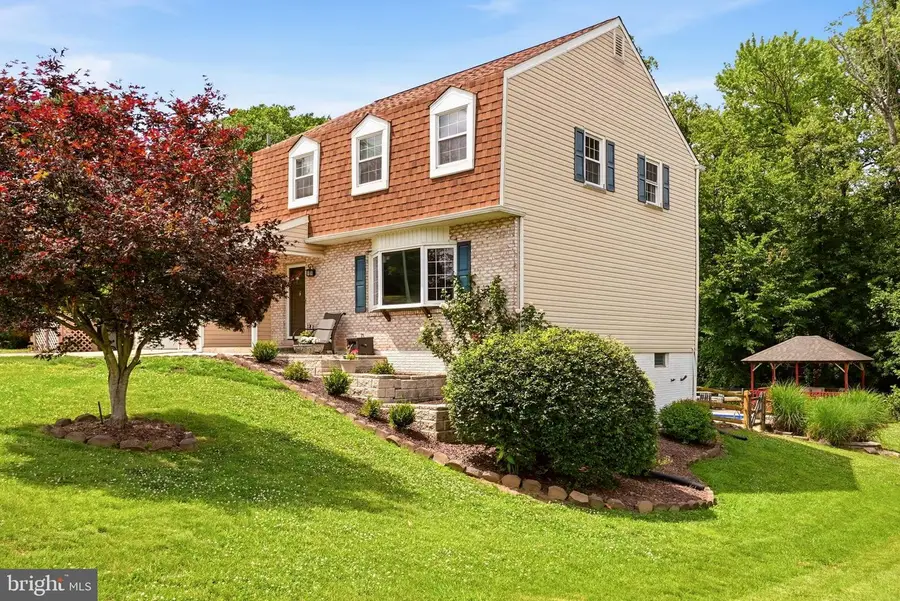 2437 W Colonial Dr, Upper Chichester, PA 19061 - #2