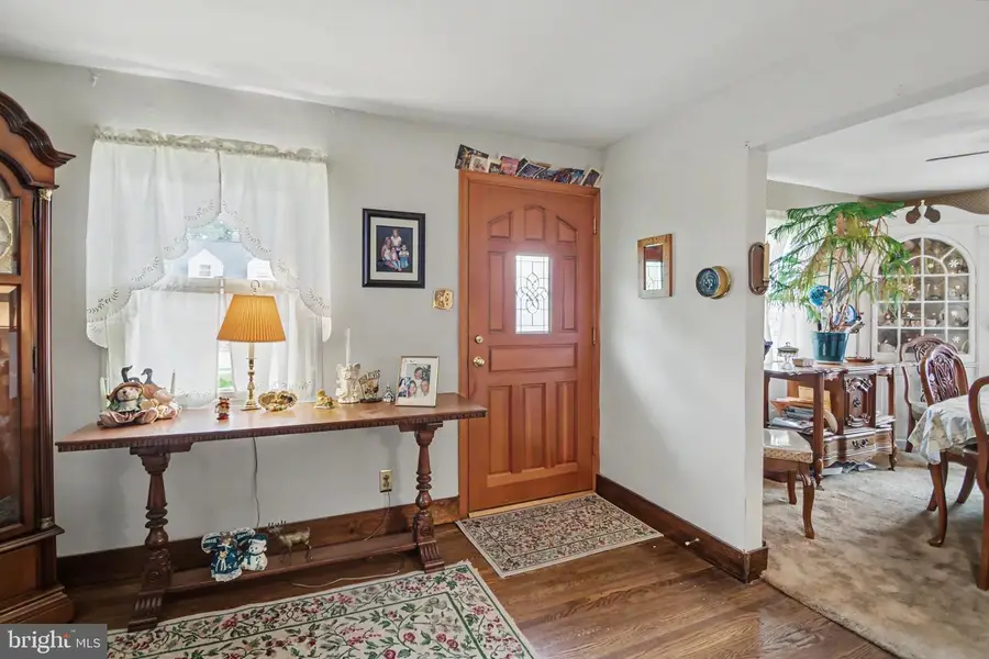 859 Wyndom Ter, Secane, PA 19018 - #2