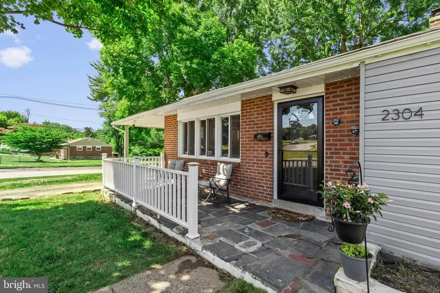 2304 Baldwin Run Dr, Aston, PA 19014 - #2