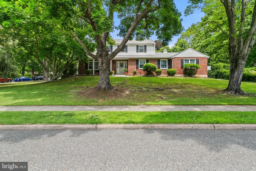 2015 Kerwood Dr, Broomall, PA 19008 - #2