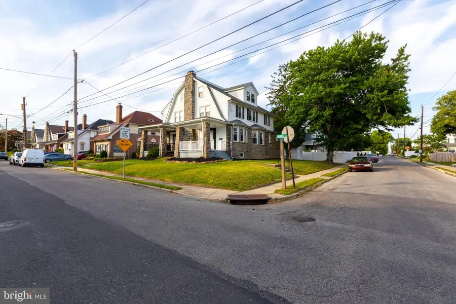 901 Ormond Ave, Drexel Hill, PA 19026 - #2