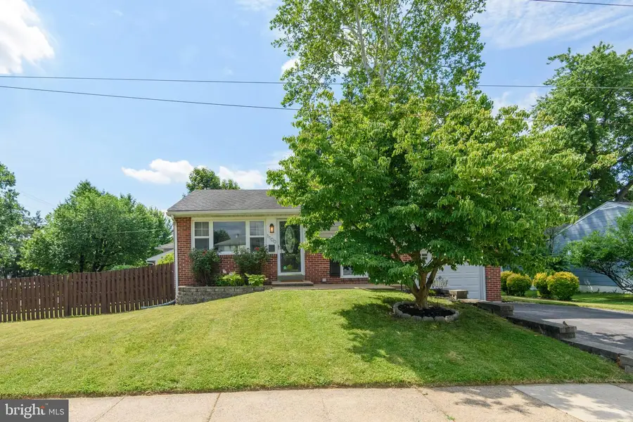 1100 Wynnbrook Rd, Secane, PA 19018 - #2