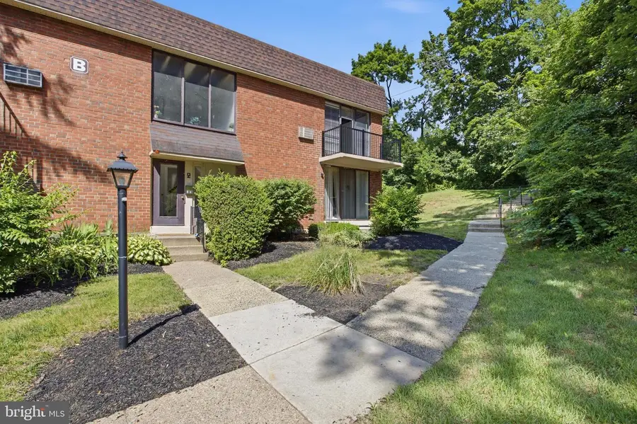 100 E Glenolden Ave #b-6, Glenolden, PA 19036 - #2