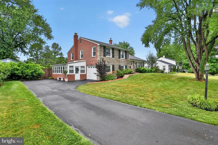 111 Canterbury Dr, Wallingford, PA 19086 - #3