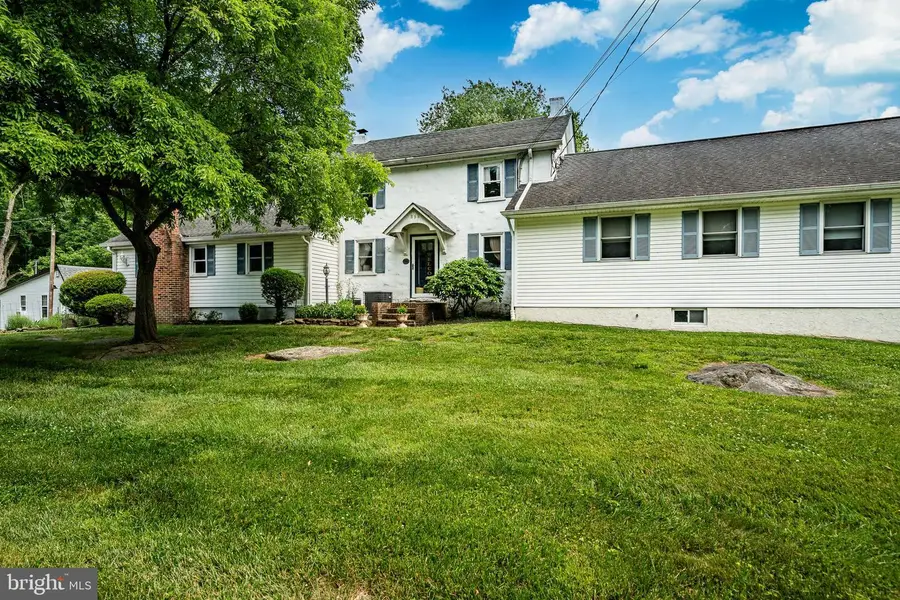 866 Shavertown Rd, Garnet Valley, PA 19060 - #3