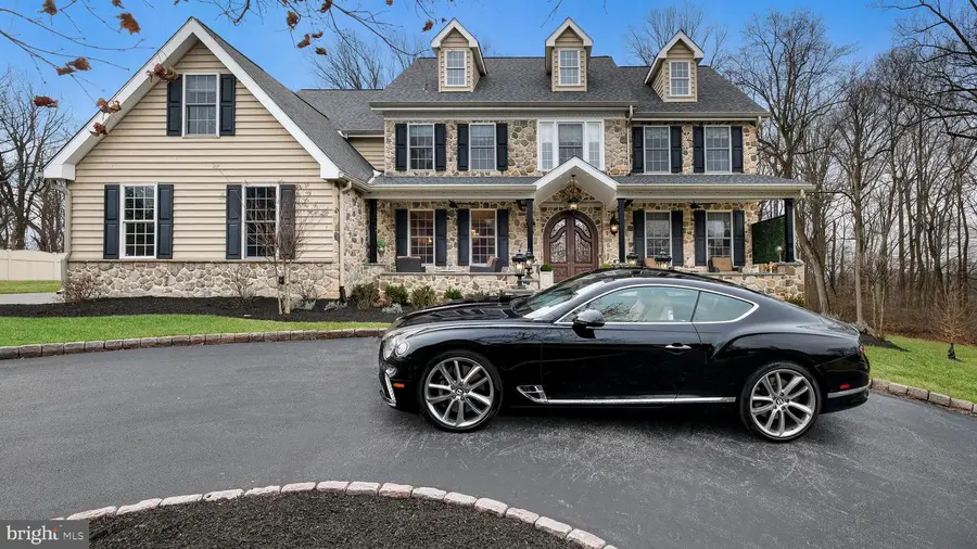 94 Autumn Woods Ln, Glen Mills, PA 19342 - #3
