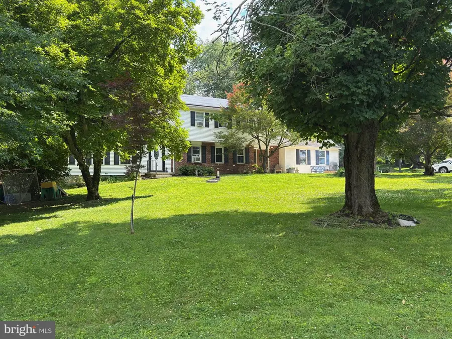 4 Mendenhall Dr, Glen Mills, PA 19342 - #2