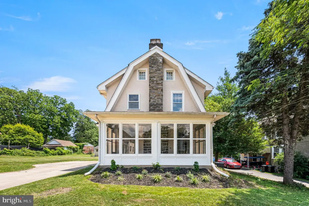 233 S Fairview Ave, Upper Darby, PA 19082 - #1