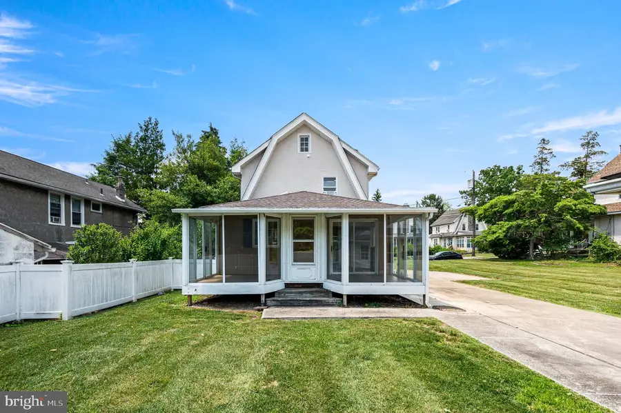 233 S Fairview Ave, Upper Darby, PA 19082 - #3