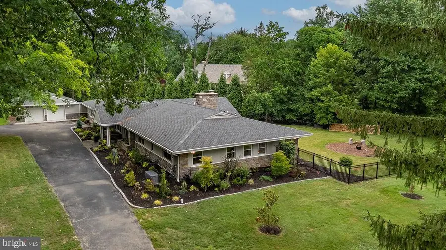 601 Coopertown Rd, Haverford, PA 19041 - #2