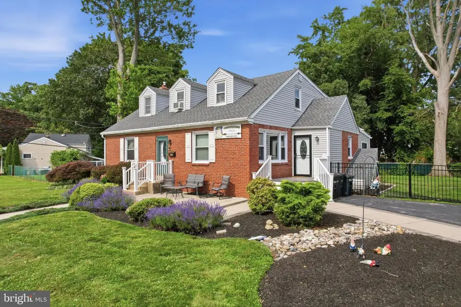 418 Buchanan Ave, Folsom, PA 19033 - #3