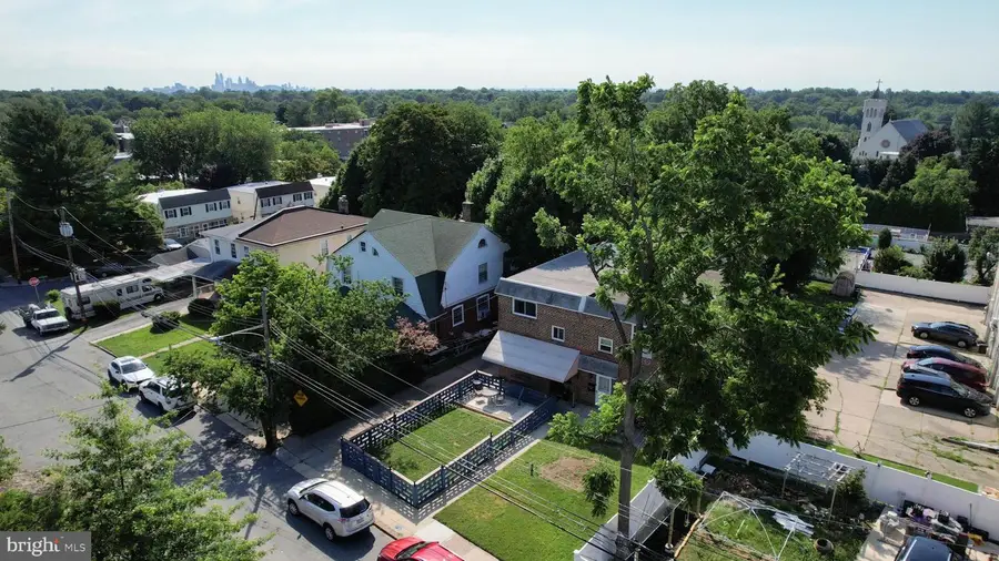 3418 Mary St, Drexel Hill, PA 19026 - #2