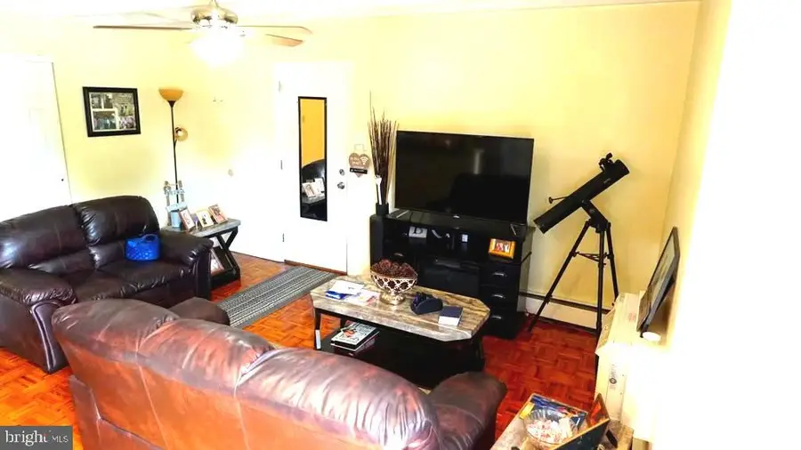100 E Glenolden Ave #d-7, Glenolden, PA 19036 - #3