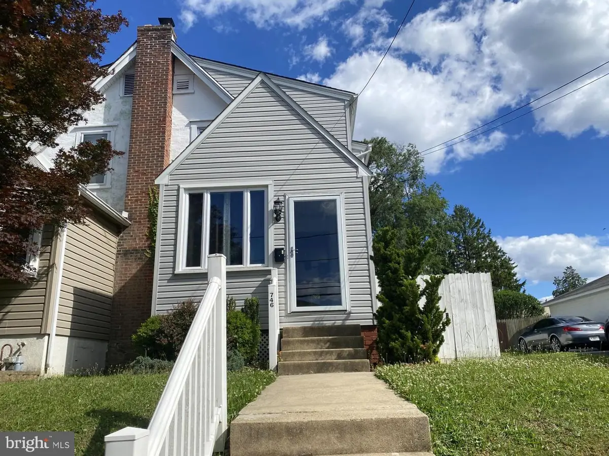 746 16th Ave, Prospect Park, PA 19076 - #1