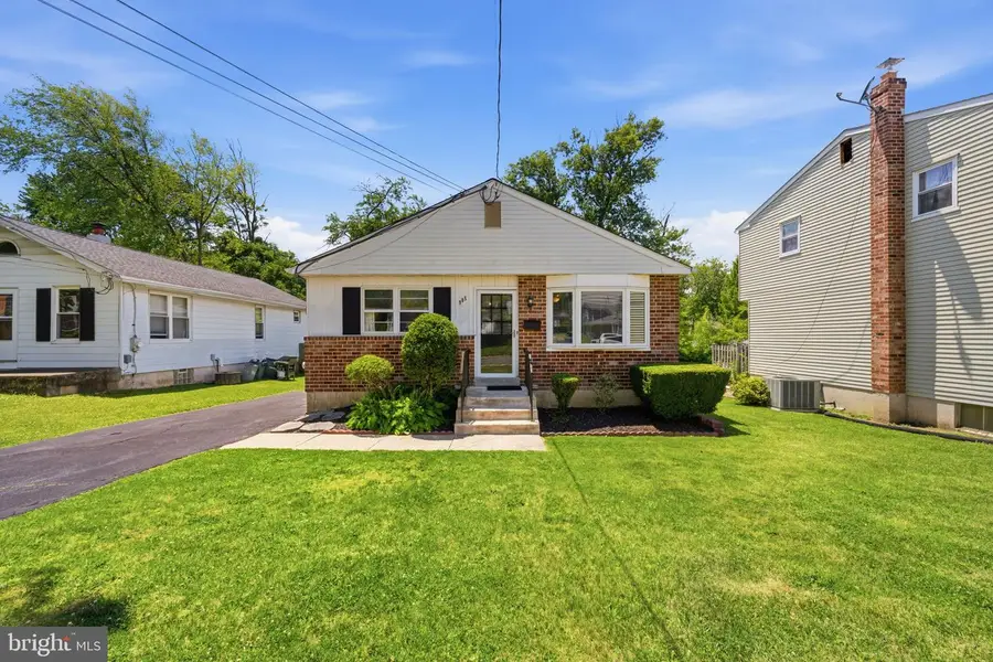 905 Amosland Rd, Morton, PA 19070 - #2